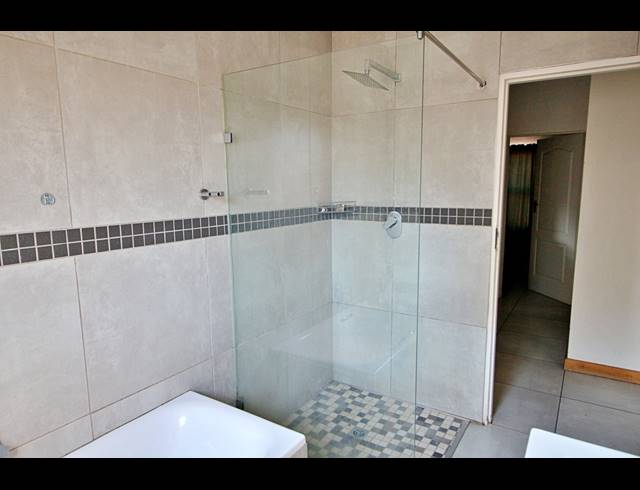3 BEDROOM SECTIONAL TITLE FOR SALE IN POMONA